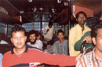 Для тех, кто не знает, что такое локальные автобусы в Индии: сначала страшно, но быстро привыкаешь :)